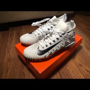 Nike Alpha Menace Elite football cleats Sz 9 Mens